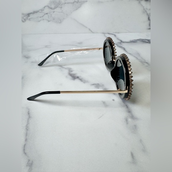 NEW Glam Rhinestone Round Festival Sunglasses - Picture 4 of 4